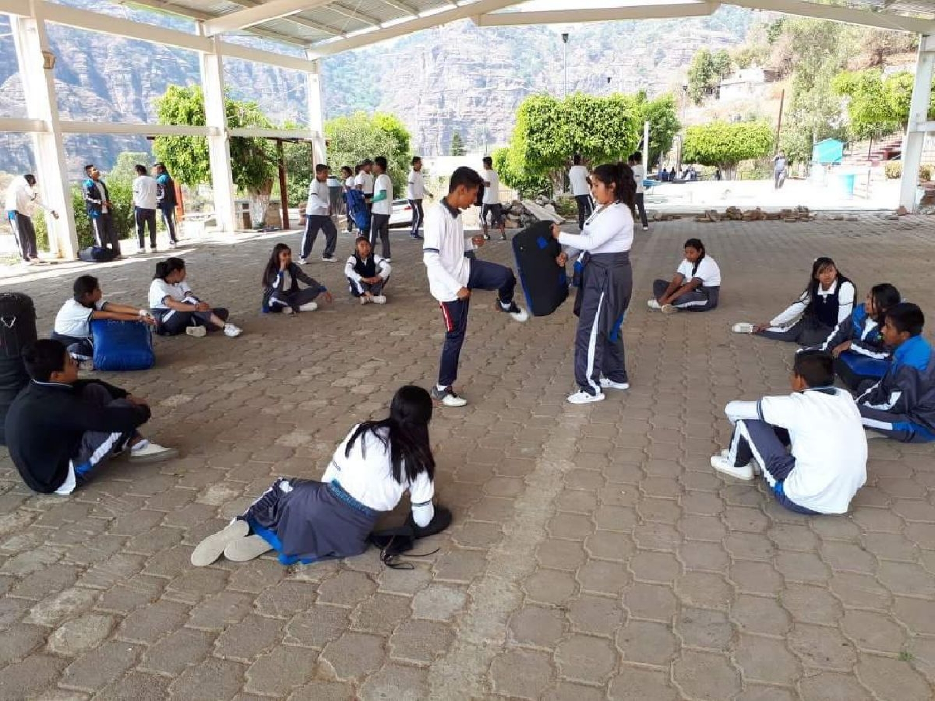 Imparte talleres la Patrulla Juvenil de Tlayacapan en la Telesecundaria “Virginia Fábregas”