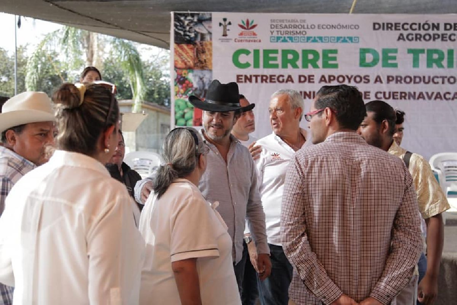 Productores de Cuernavaca, apoyados con trilla mecanizada