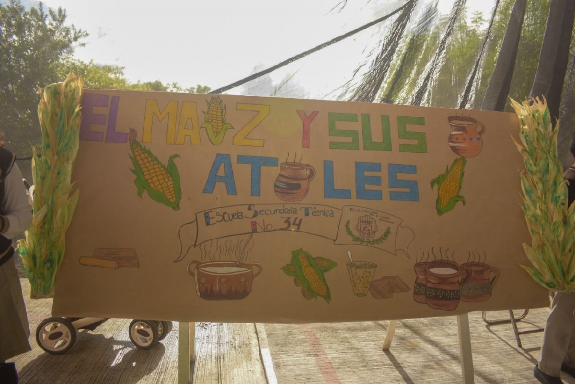 Alumnos de Jojutla conmemoran el Día Nacional del Maíz