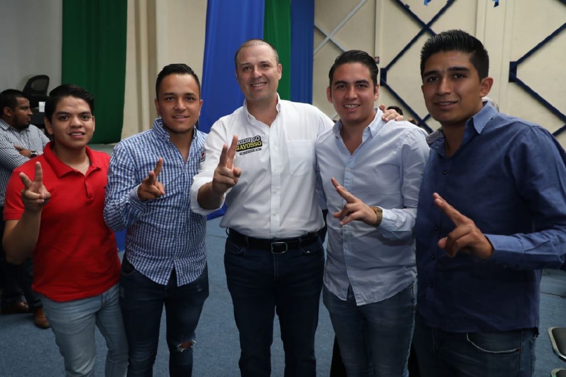 Anuncia Gayosso que apoyará a jóvenes para abrir sus empresas