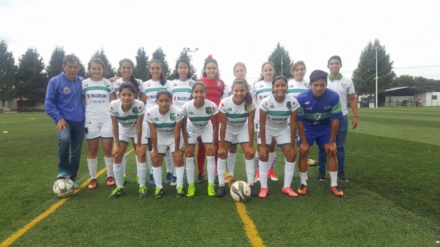 Siguen invictas