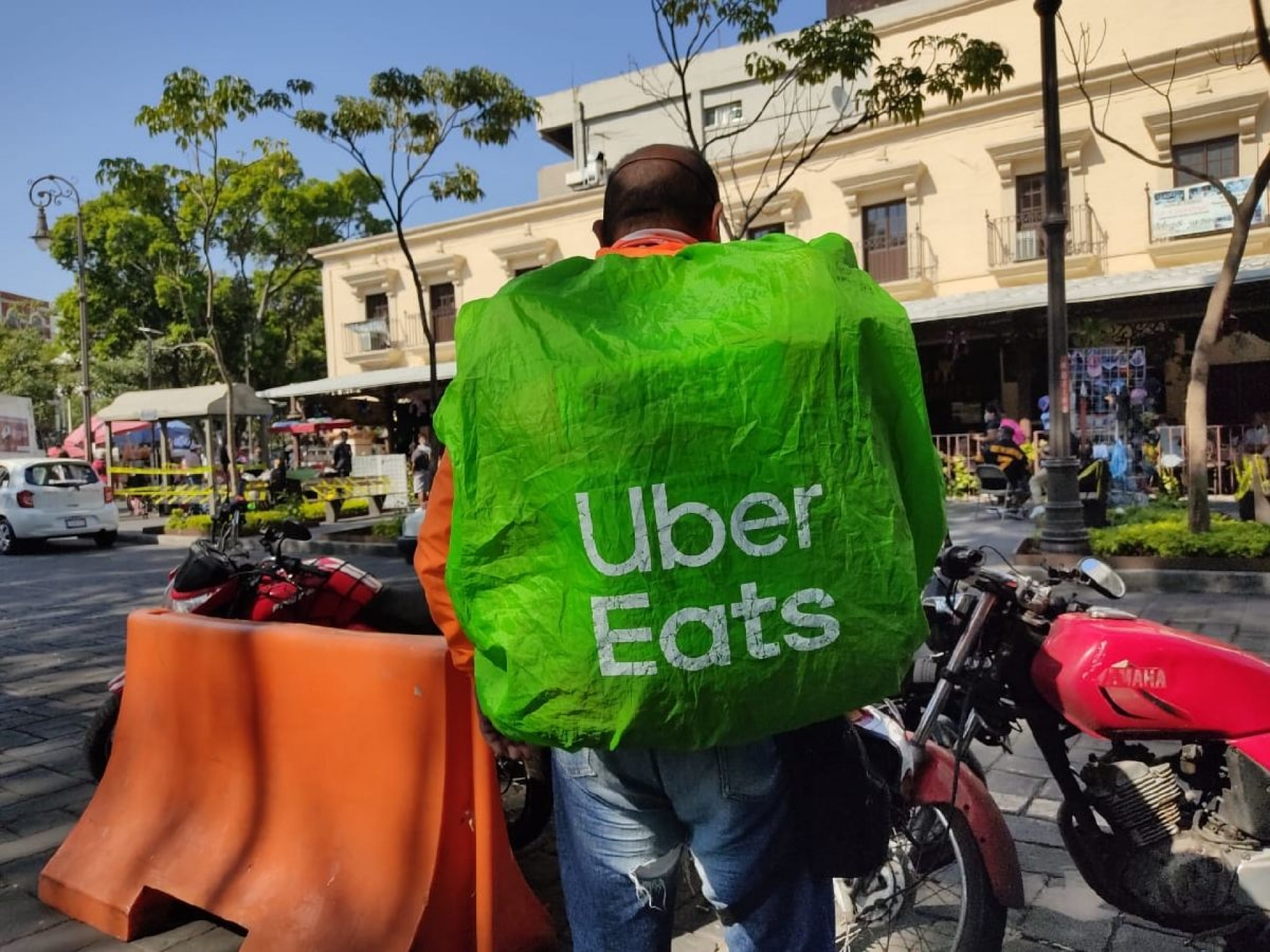 Por fiestas navideñas aumentan asaltos a repartidores de comida