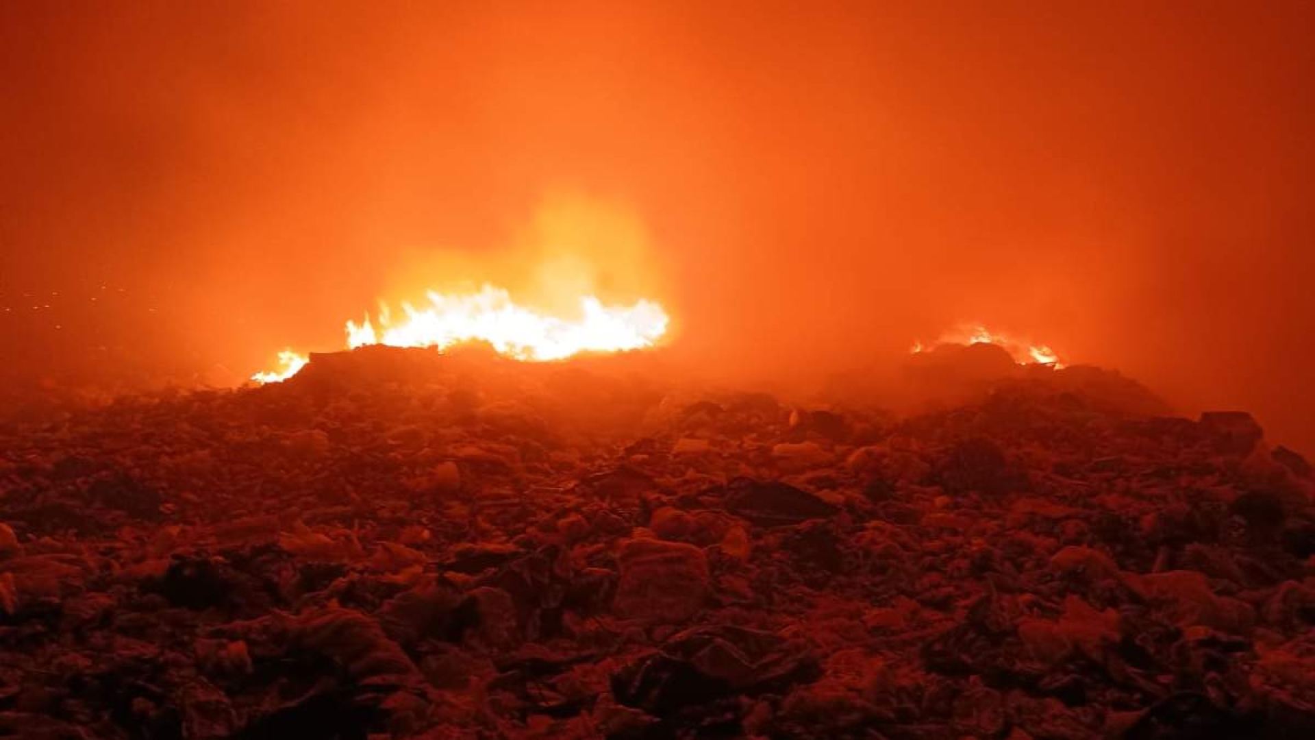 Suspenden recolección de basura en Cuautla por incendio en relleno sanitario