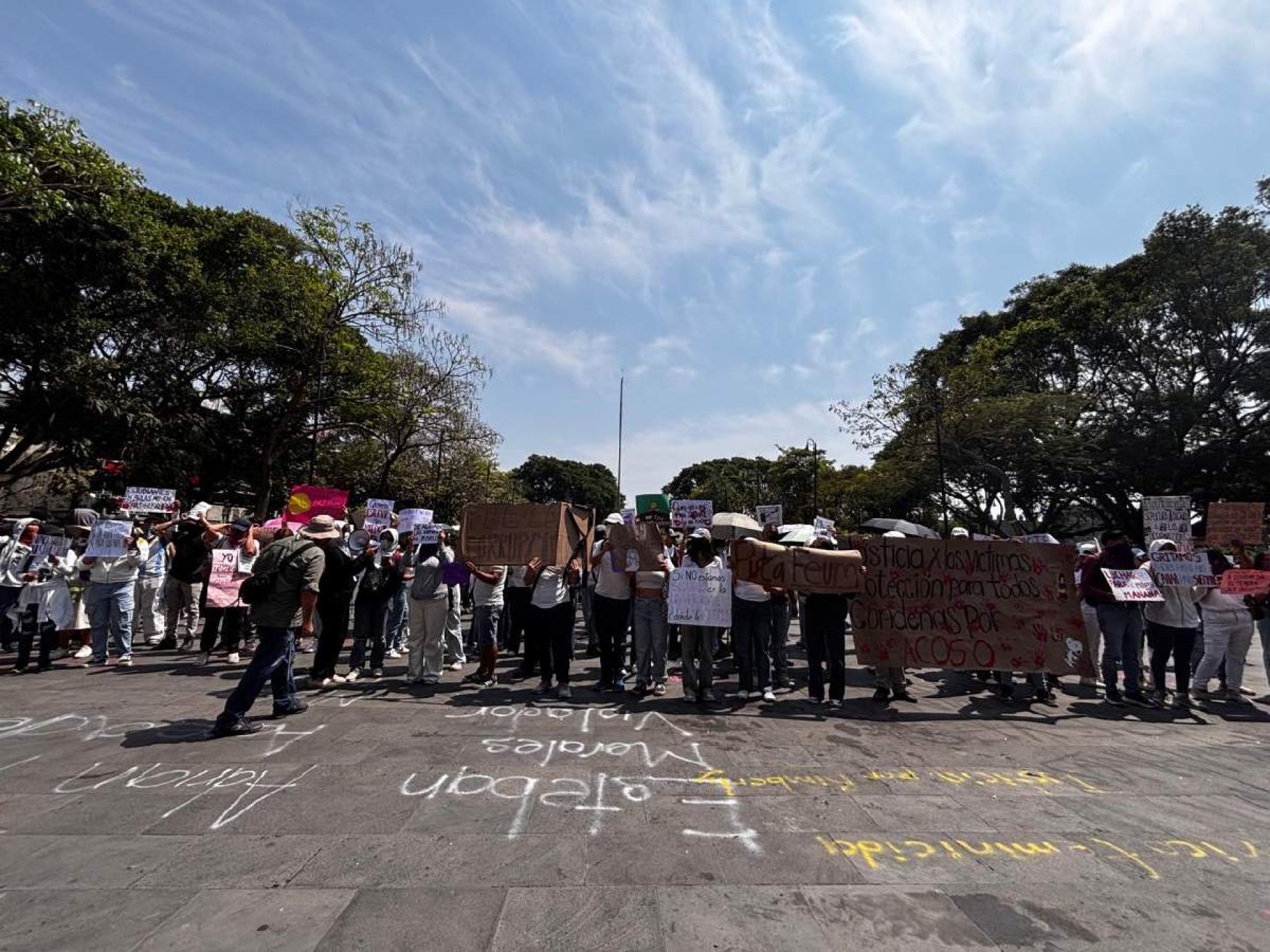 Consultan a universitarios sobre continuidad de paro