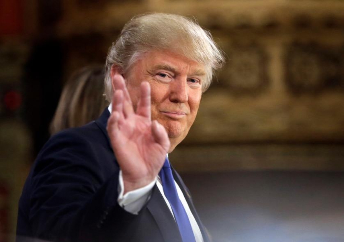 Trump recuerda muro fronterizo en Día de Acción de Gracias