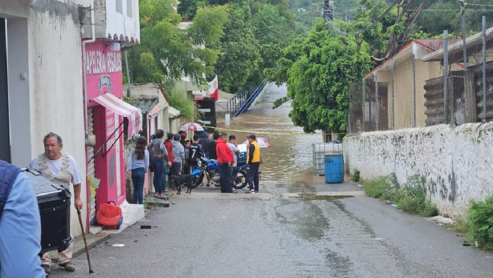 Demandan finalizar construcción de primaria en Puente de Ixtla