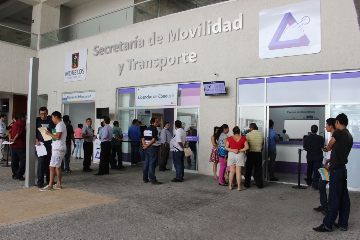 Nueva inundación en estacionamiento de la SMyT afectó el servicio a los usuarios