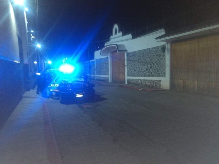 Tiran cadáver de asesinado a balazos en Temixco