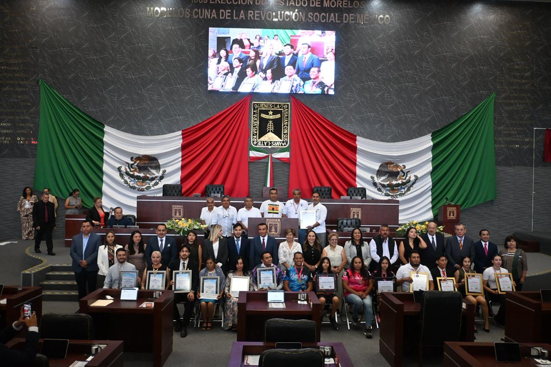 Asiste Gobierno de Morelos a la entrega del Mérito al Deporte y Cultura Física y al Emprendedor 2026