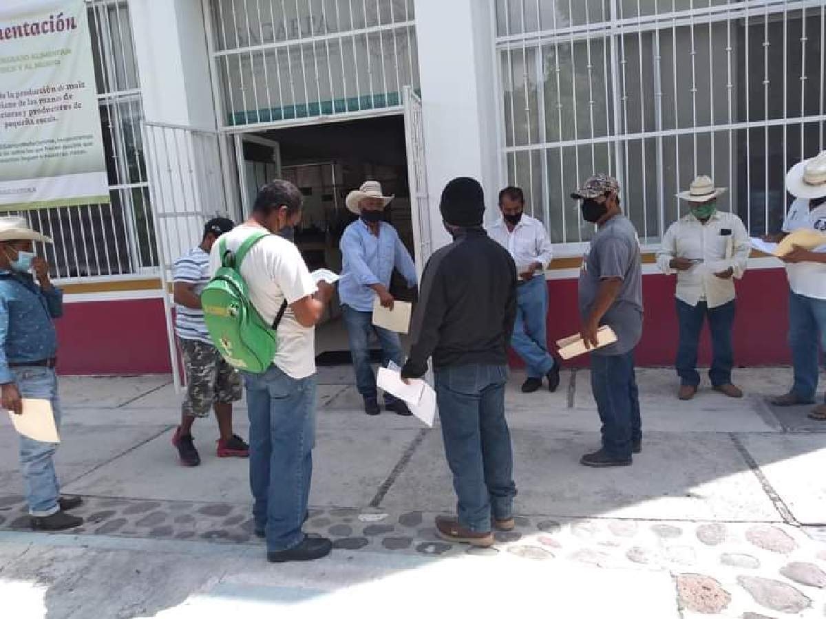 Denuncian que excluyen a pescadores de un subsidio federal