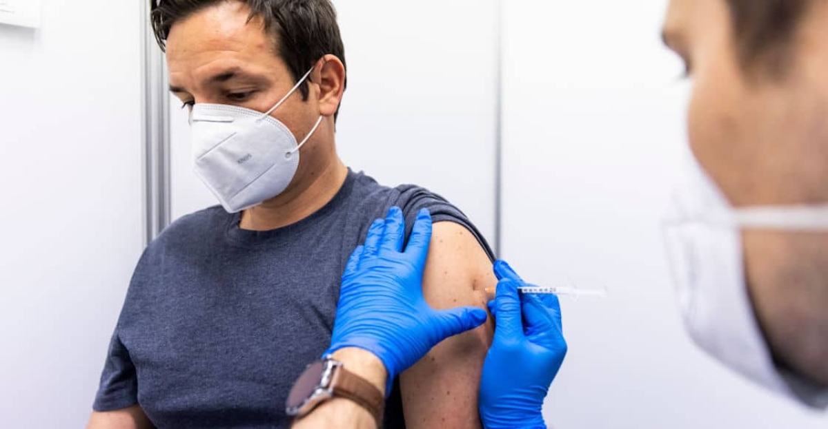 España solicitará a mexicanos dosis de refuerzo contra COVID-19