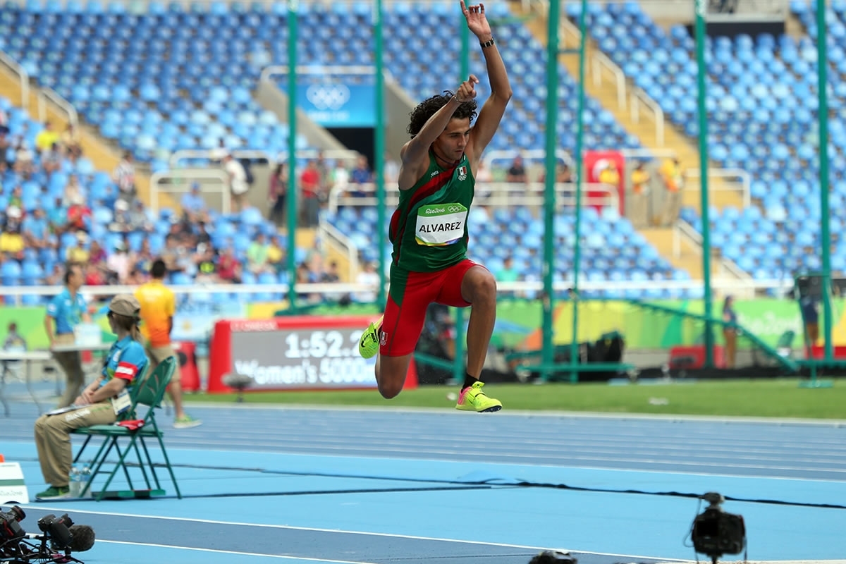Alberto Álvarez termina en el top ten de salto triple