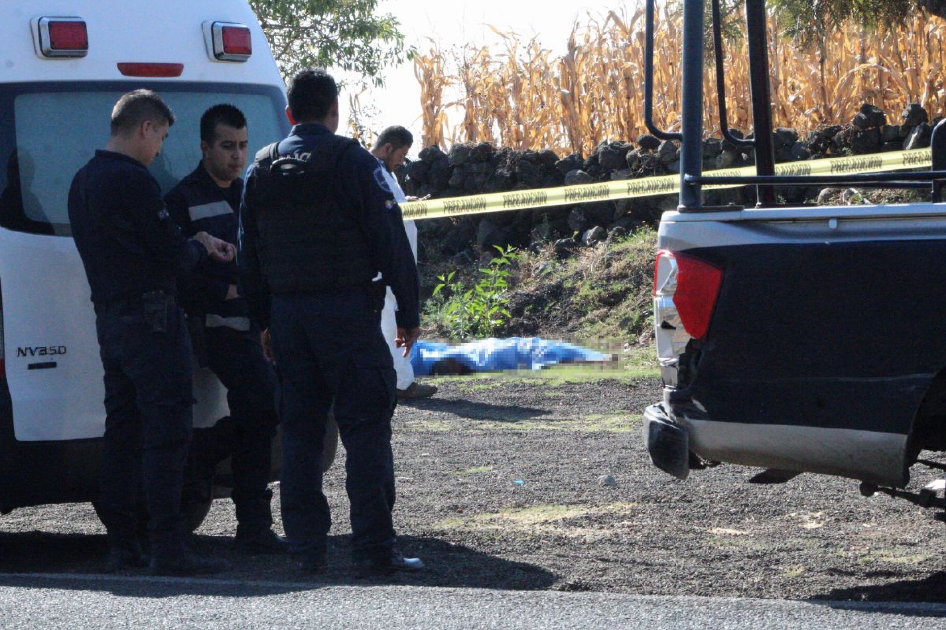 Hallan a un hombre degollado en Santa Catarina