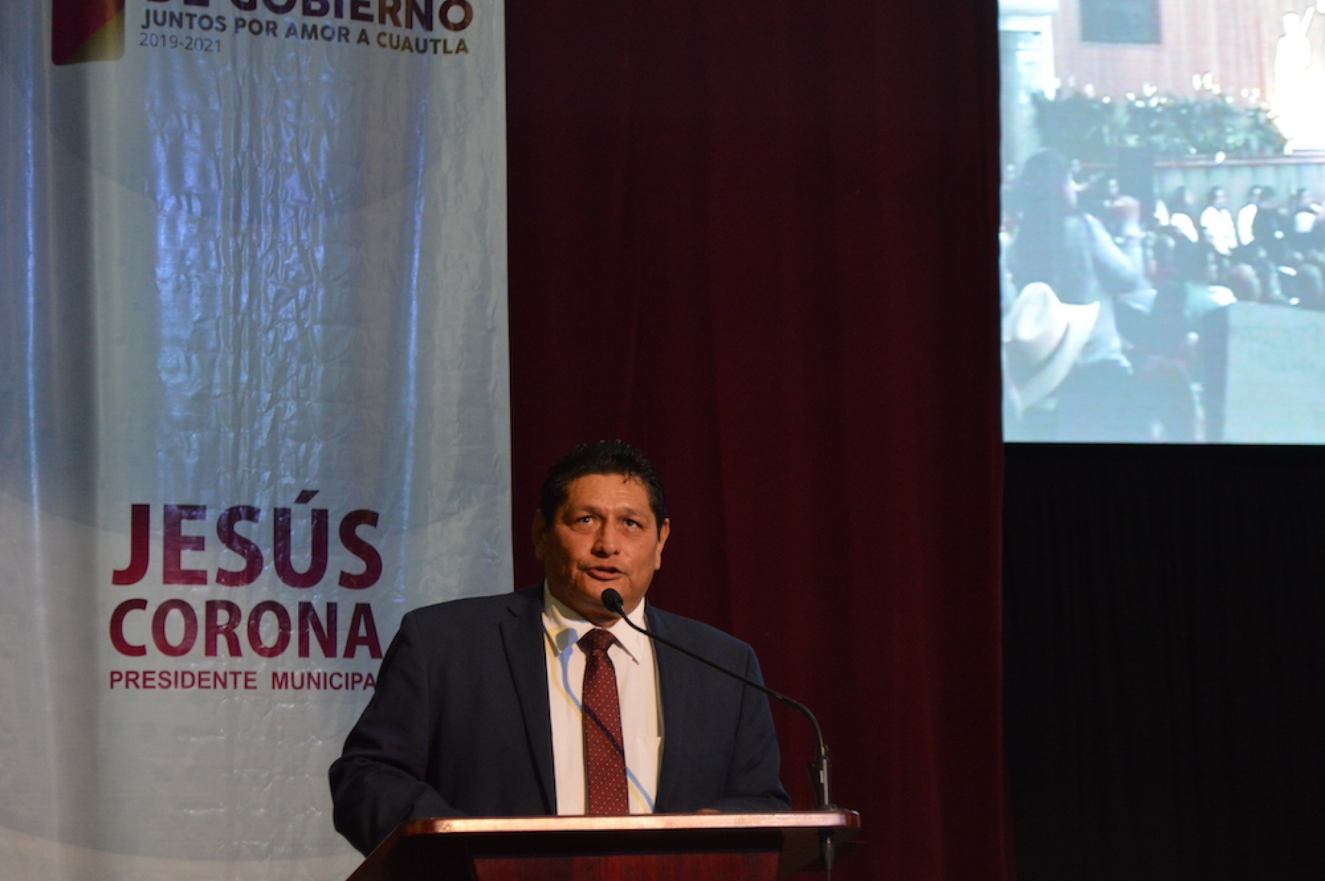 Rinde alcalde de Cuautla primer informe