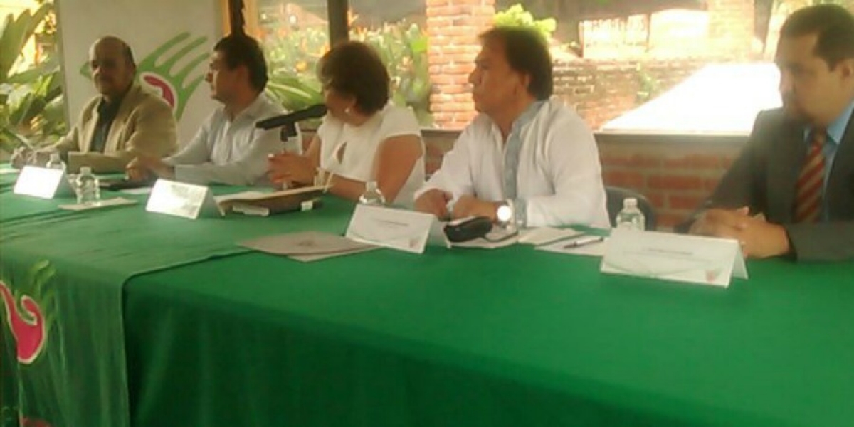 Firman CDHM e Instituto de la Mujer convenio de colaboración