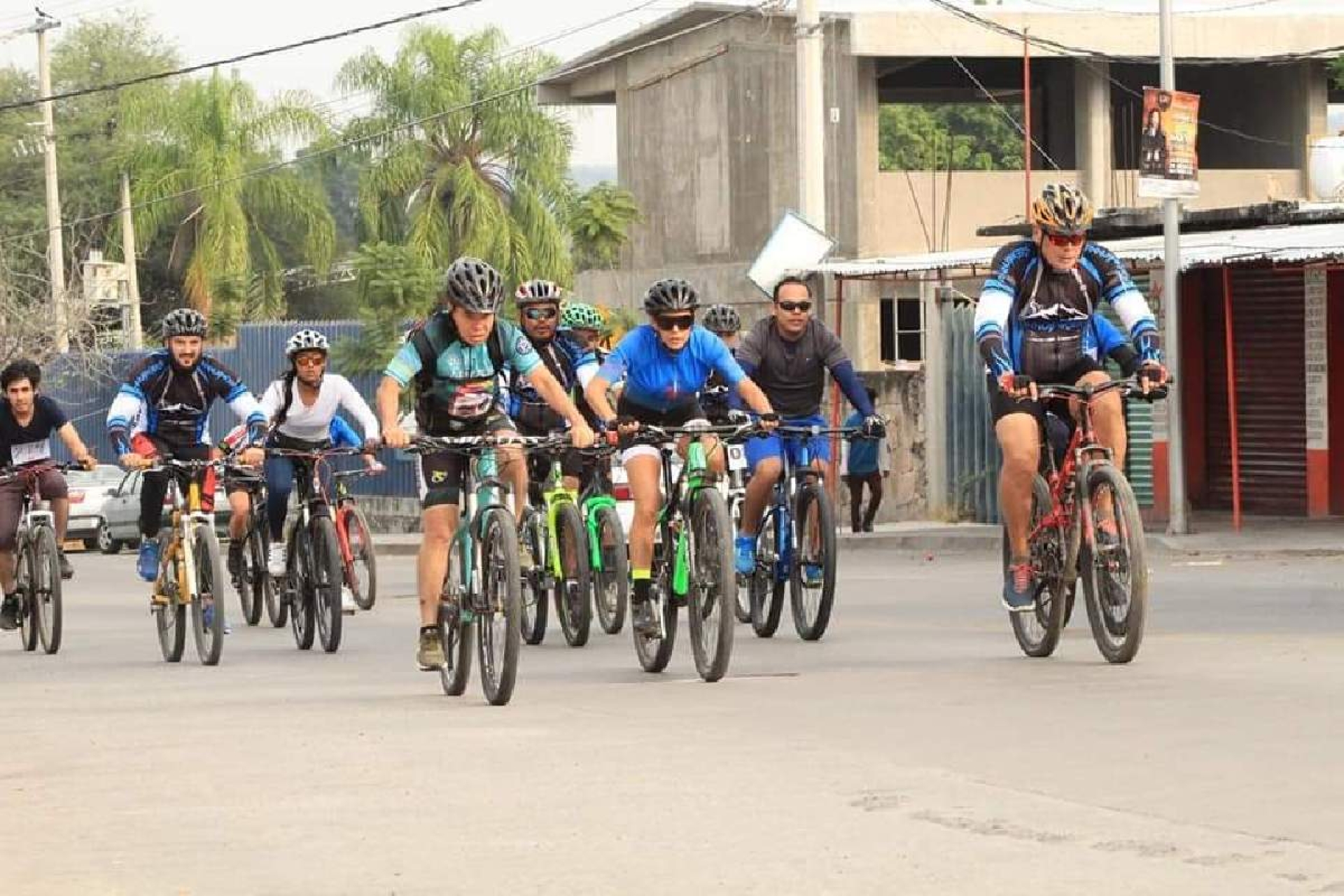 Alistan carrera ciclista 'Leyenda del Puente del Diablo'