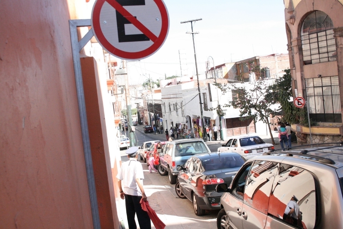 Anuncia Policía Vial que retirará a franeleros de la vía pública
