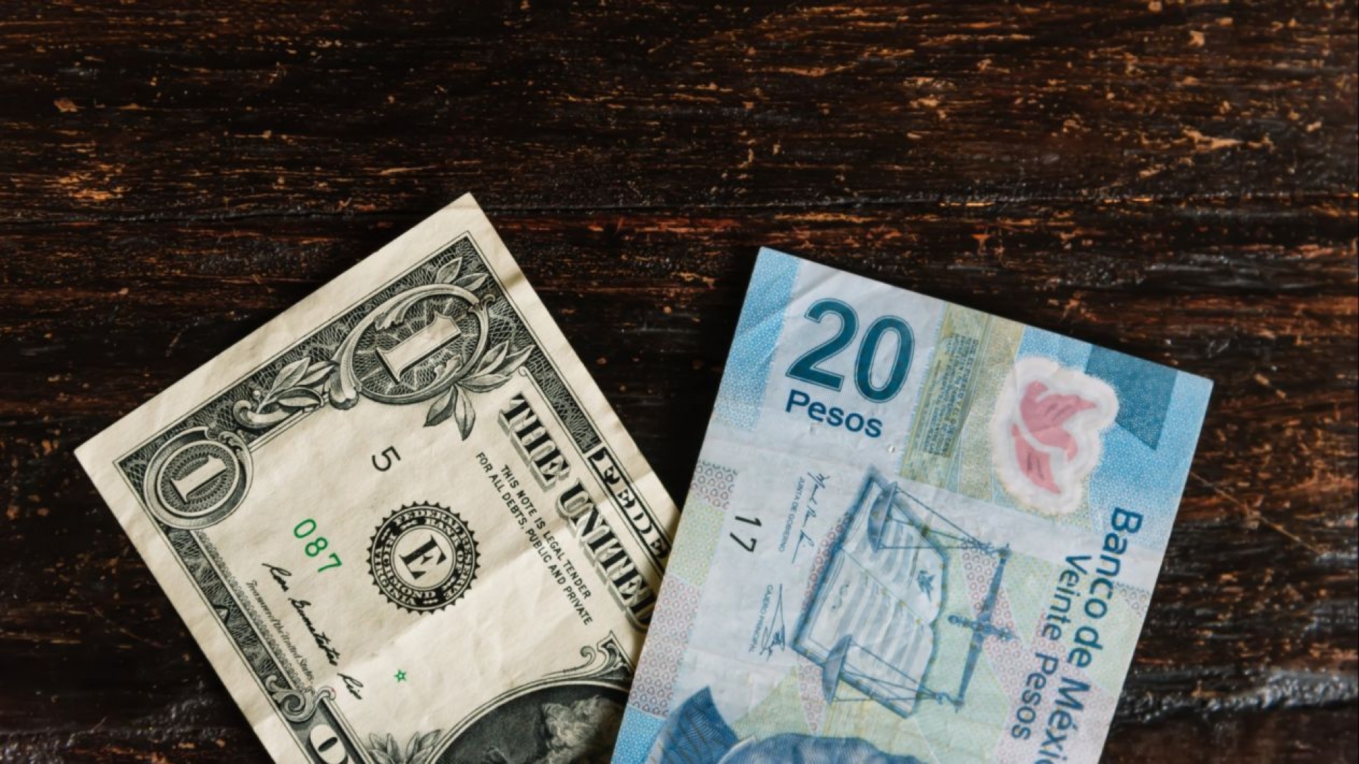 Dólar se va a 25.48 unidades en bancos, nuevo máximo histórico