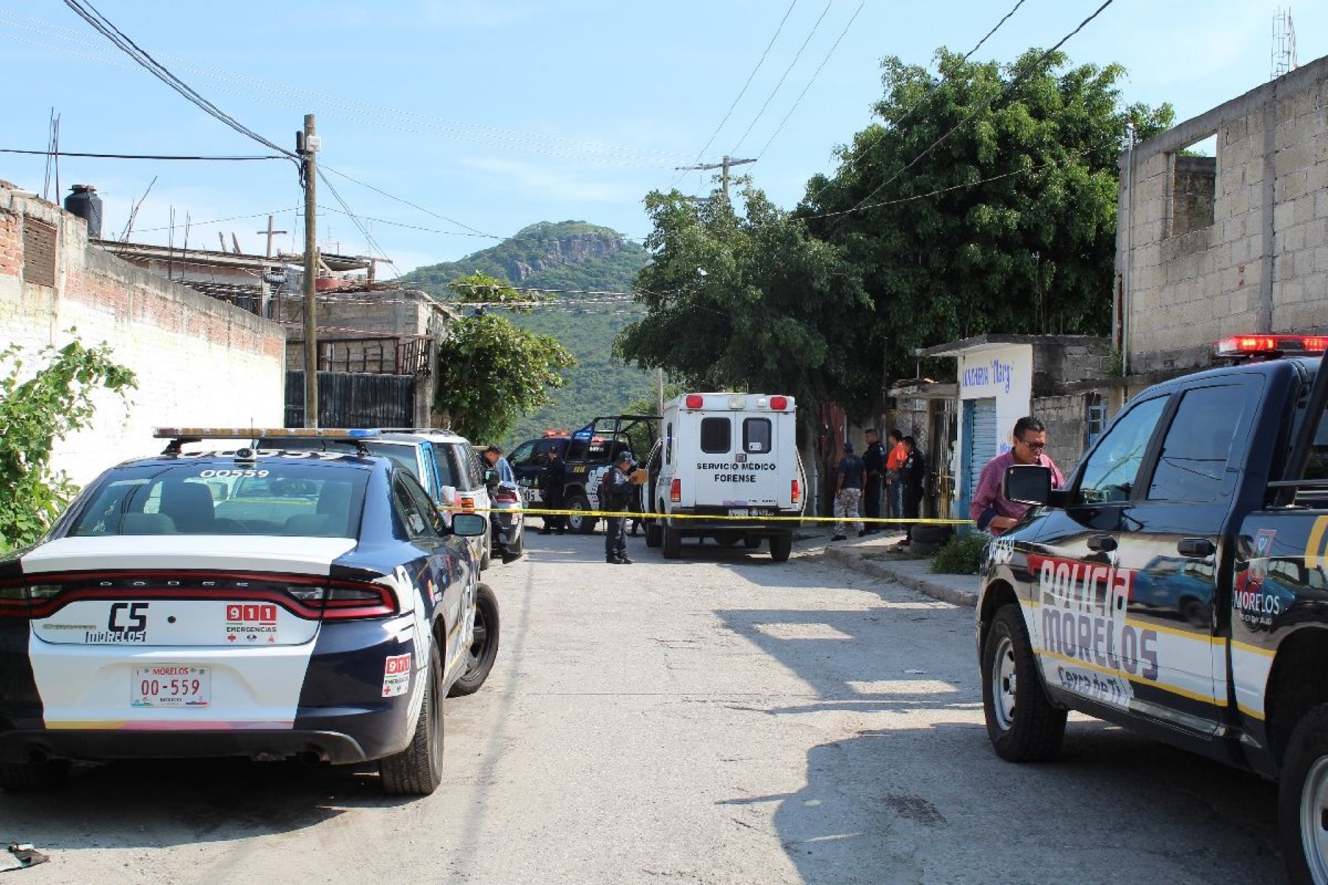Dos hombres fueron atacados a tiros; uno falleció