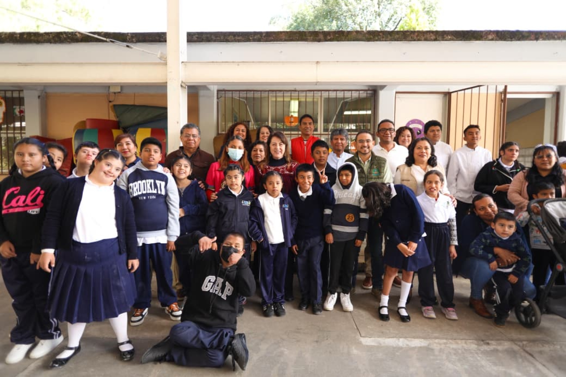 Fortalece Margarita González Saravia trabajo en territorio con mejoras en infraestructura educativa e hidráulica en Tepoztlán