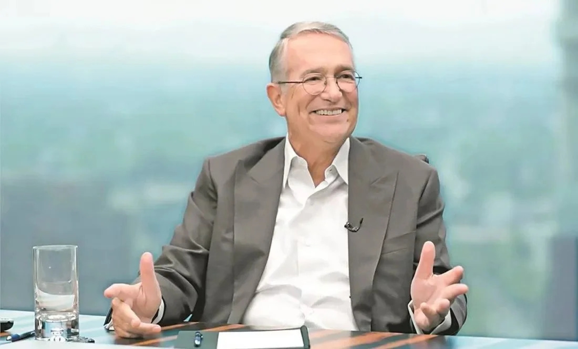 Salinas Pliego abre la puerta a posible candidatura presidencial: 'Sacar a los zurdos...'