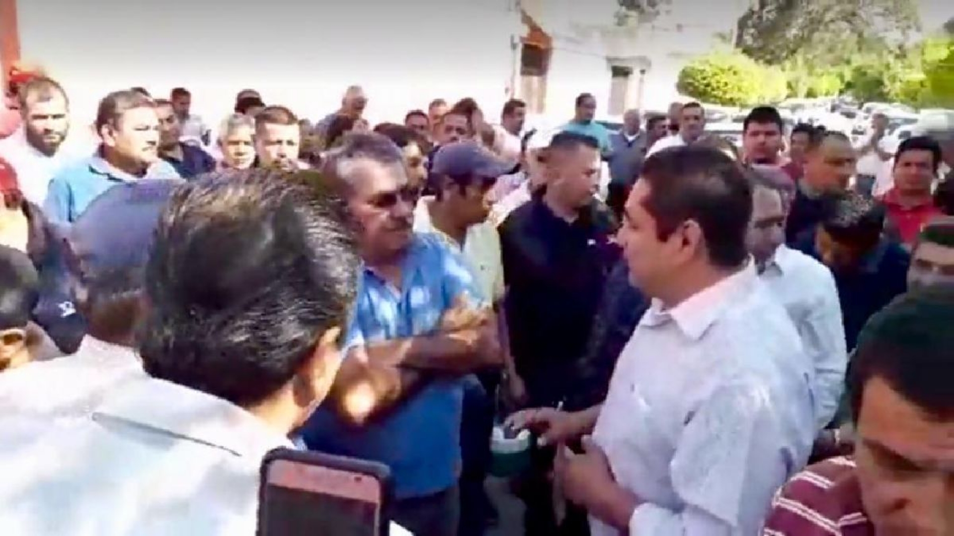 Transportistas abortan bloqueo de vialidades en Yautepec
