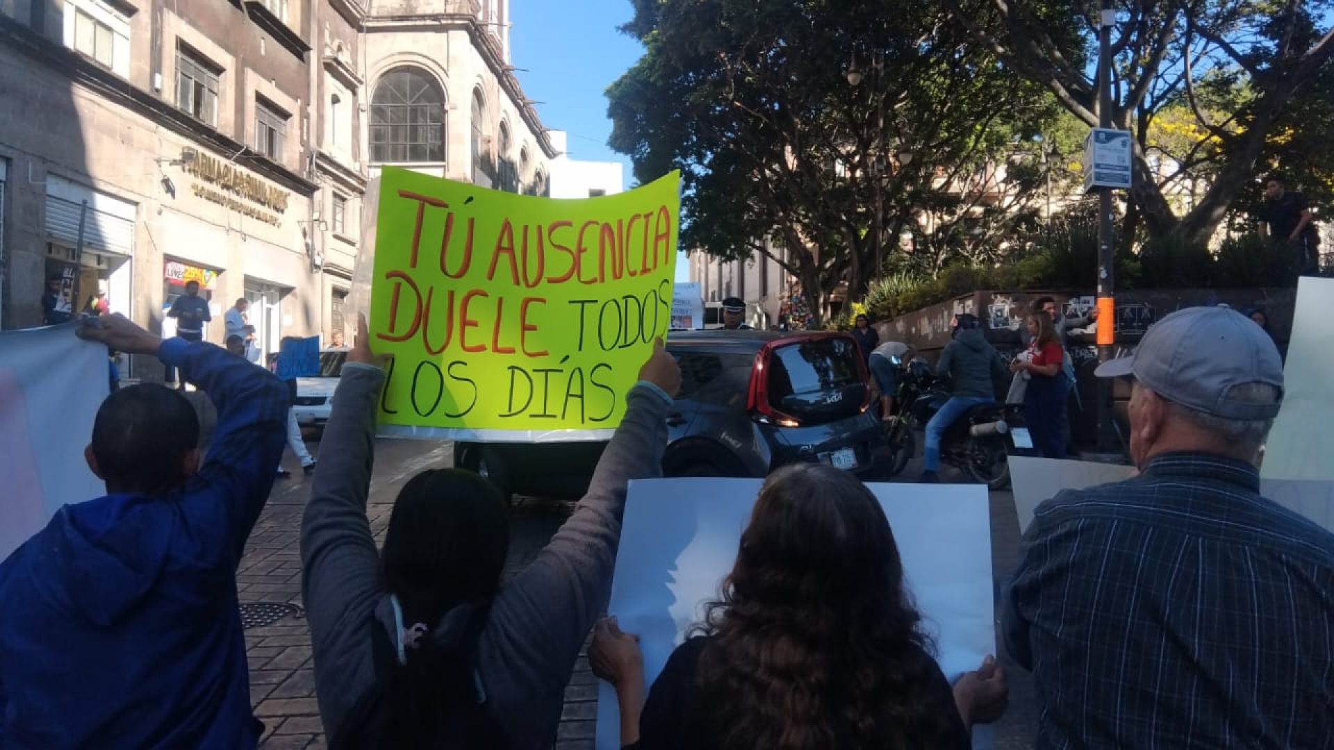 Se manifiestan y exigen justicia familiares de Esperanza Hernández
