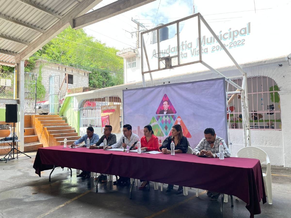 Sesiona cabildo abierto en la colonia Altavista de Jojutla