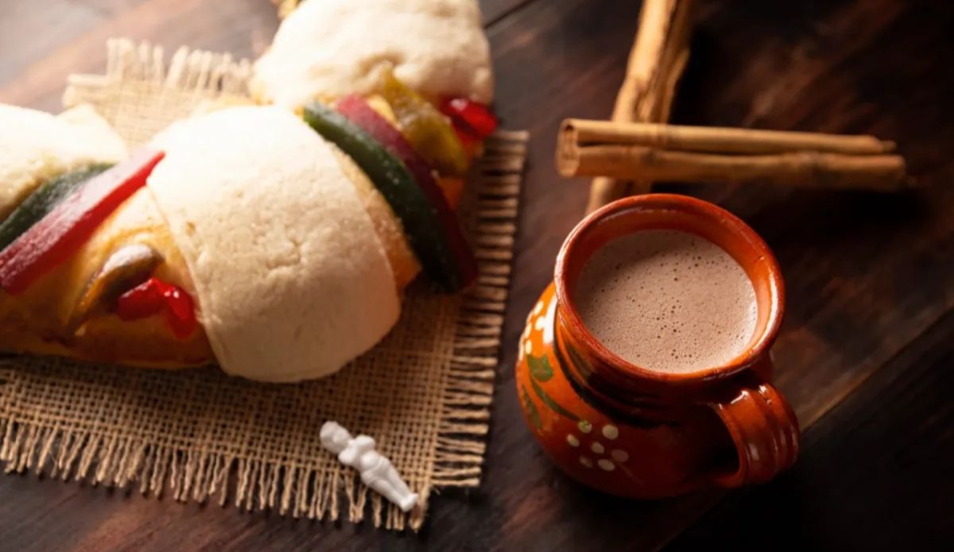 Atole, el acompañante perfecto de la rosca de reyes y tamales en México
