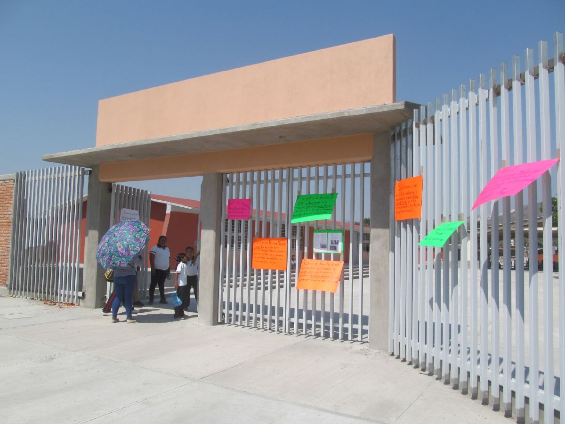 Rechazan a profesora por su “mala fama”