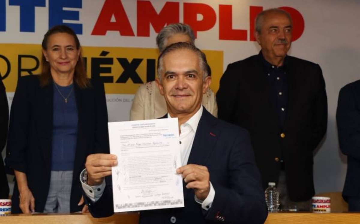 Mancera se registra como aspirante en el Frente: 'debemos apostar por un movimiento'