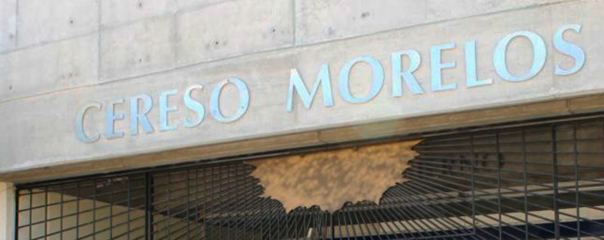 Hallan cadáver colgado de interno del Cereso Morelos