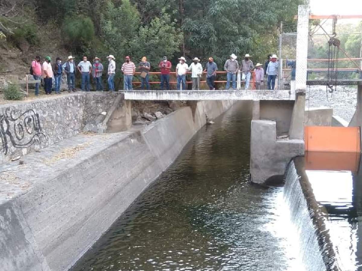 Cinco localidades de Miacatlán se abastecen de agua del canal “Perritos”