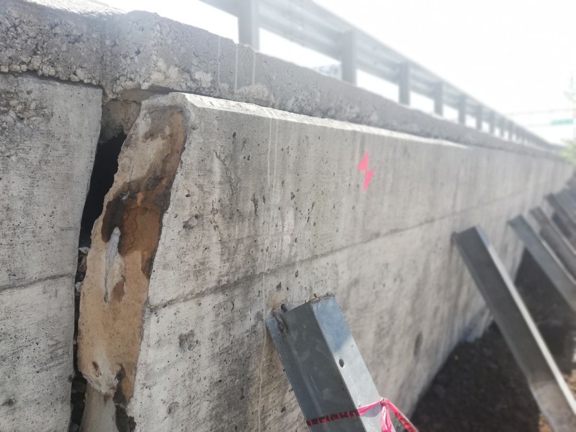 Piden a la SCT analizar con radar los daños en el Paso Exprés