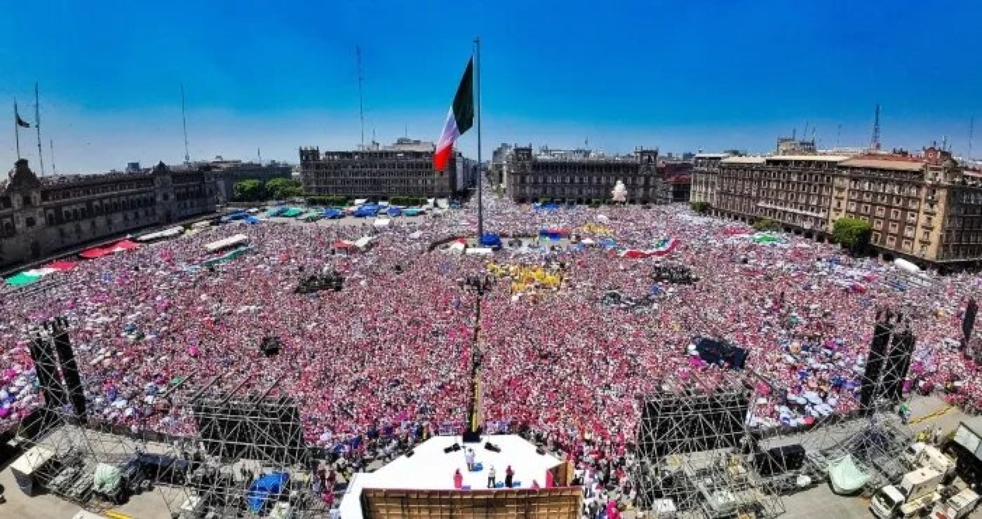 'Marea Rosa' reporta un millón de asistentes; CDMX calcula 95 mil