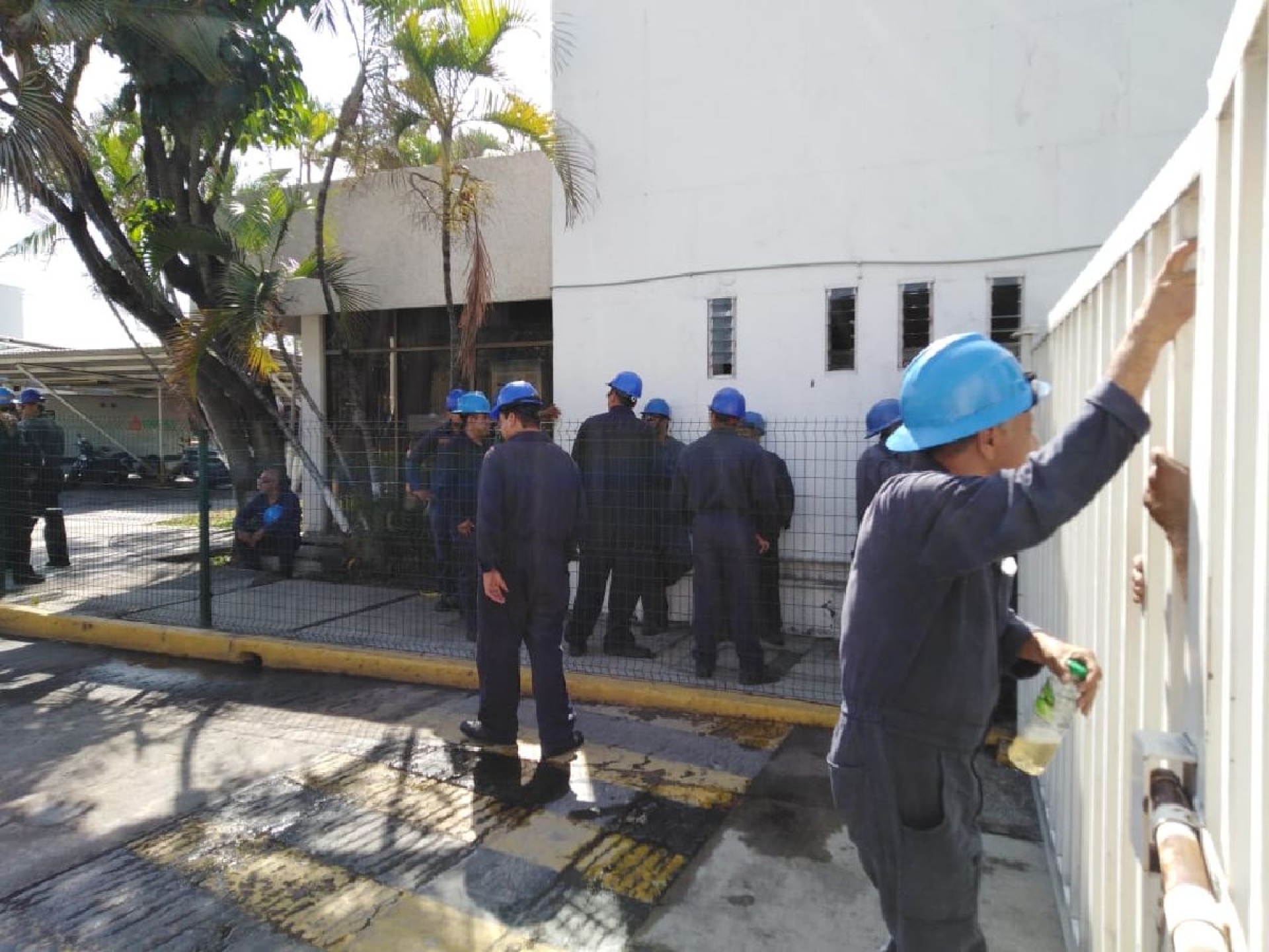 Temen desabasto de gasolina por protesta