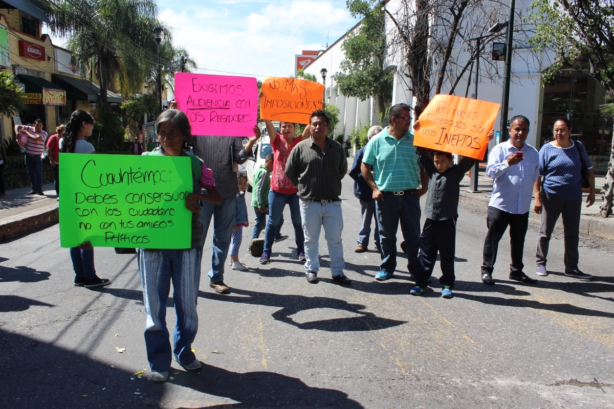 Con bloqueo exigen destitución de delegada de Plutarco Elías Calles