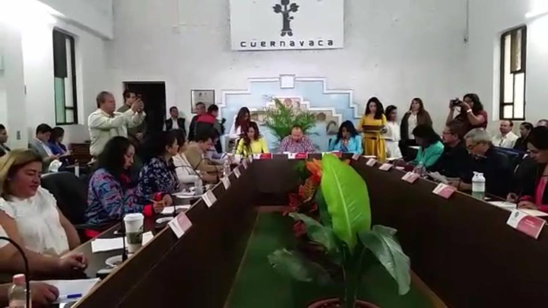 Aprueba Cabildo de Cuernavaca licencia a regidora
