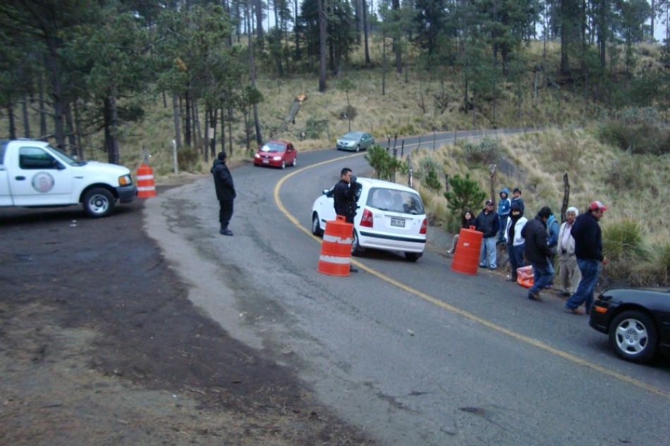Protección Civil vigila que turistas no suban al Popocatépetl
