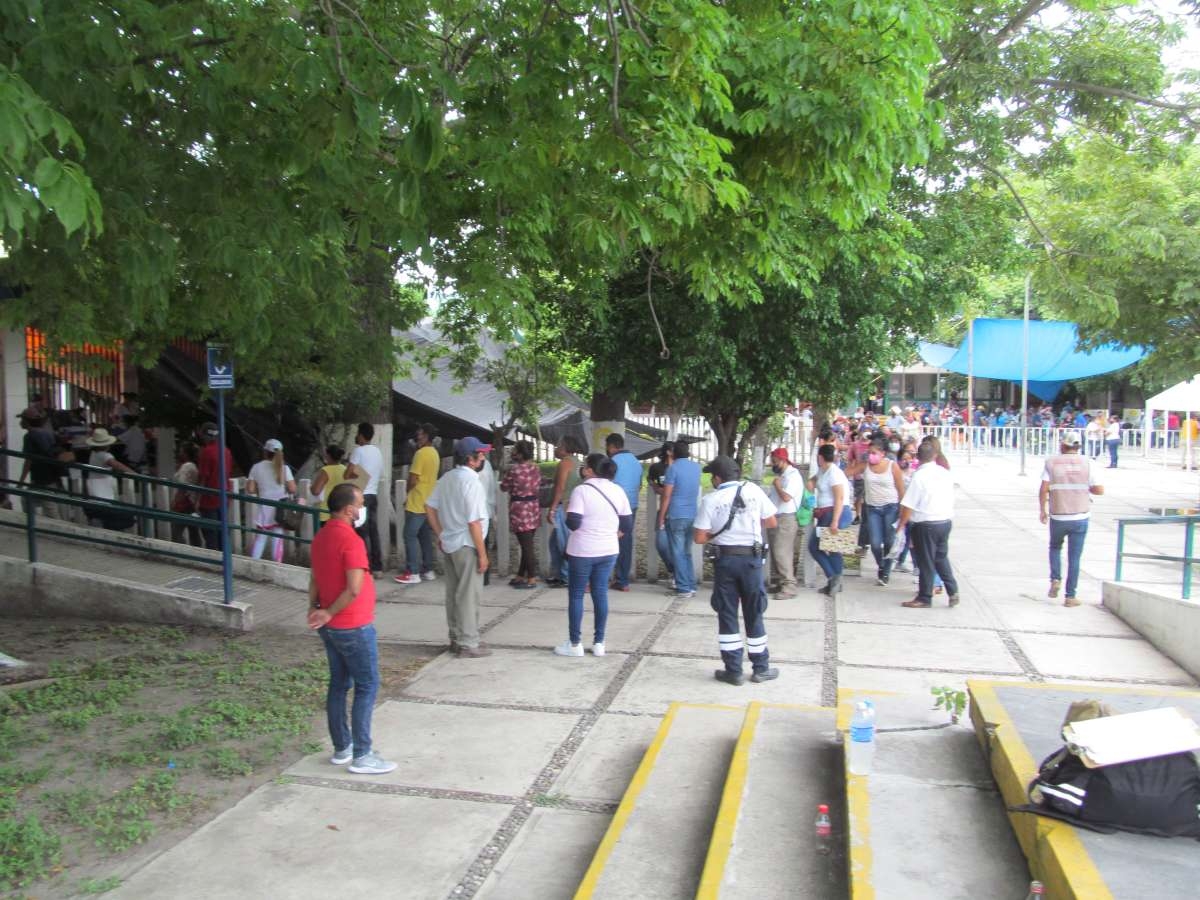 No alcanzaron las vacunas anticovid en Tlaquiltenango