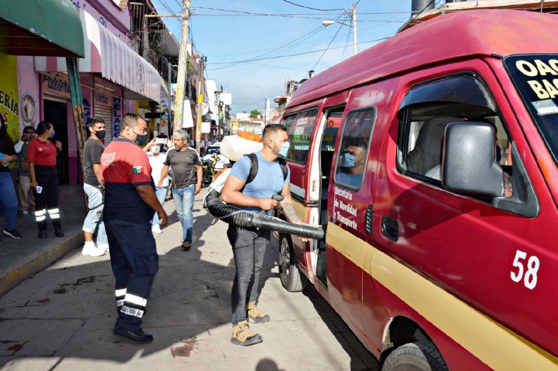 Vigilan medidas sanitarias en unidades del transporte