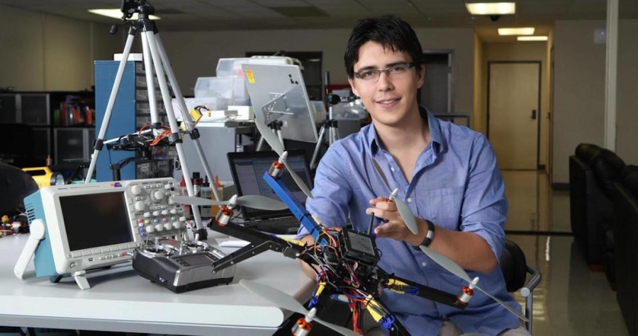 Jordi Muñoz: El mexicano que hackeo un Nintendo y reinventó los drones