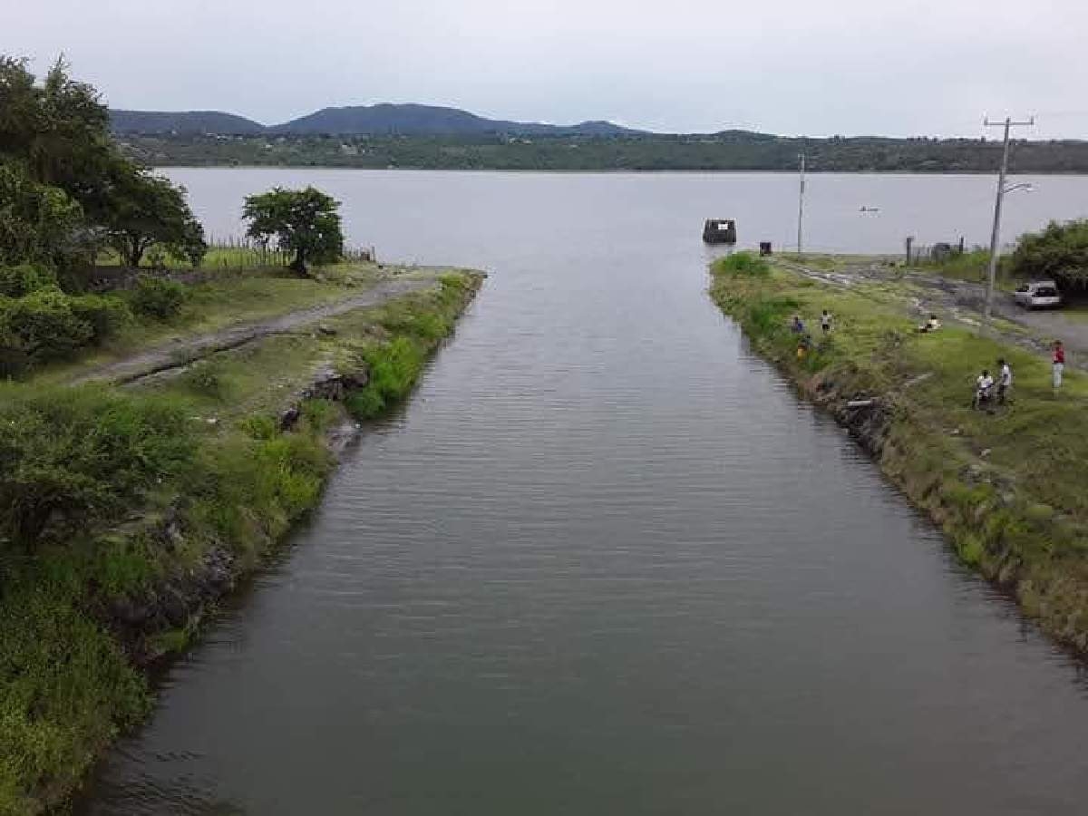 Lagunas de Coatetelco y El Rodeo no son aptas para nadar: pescadores