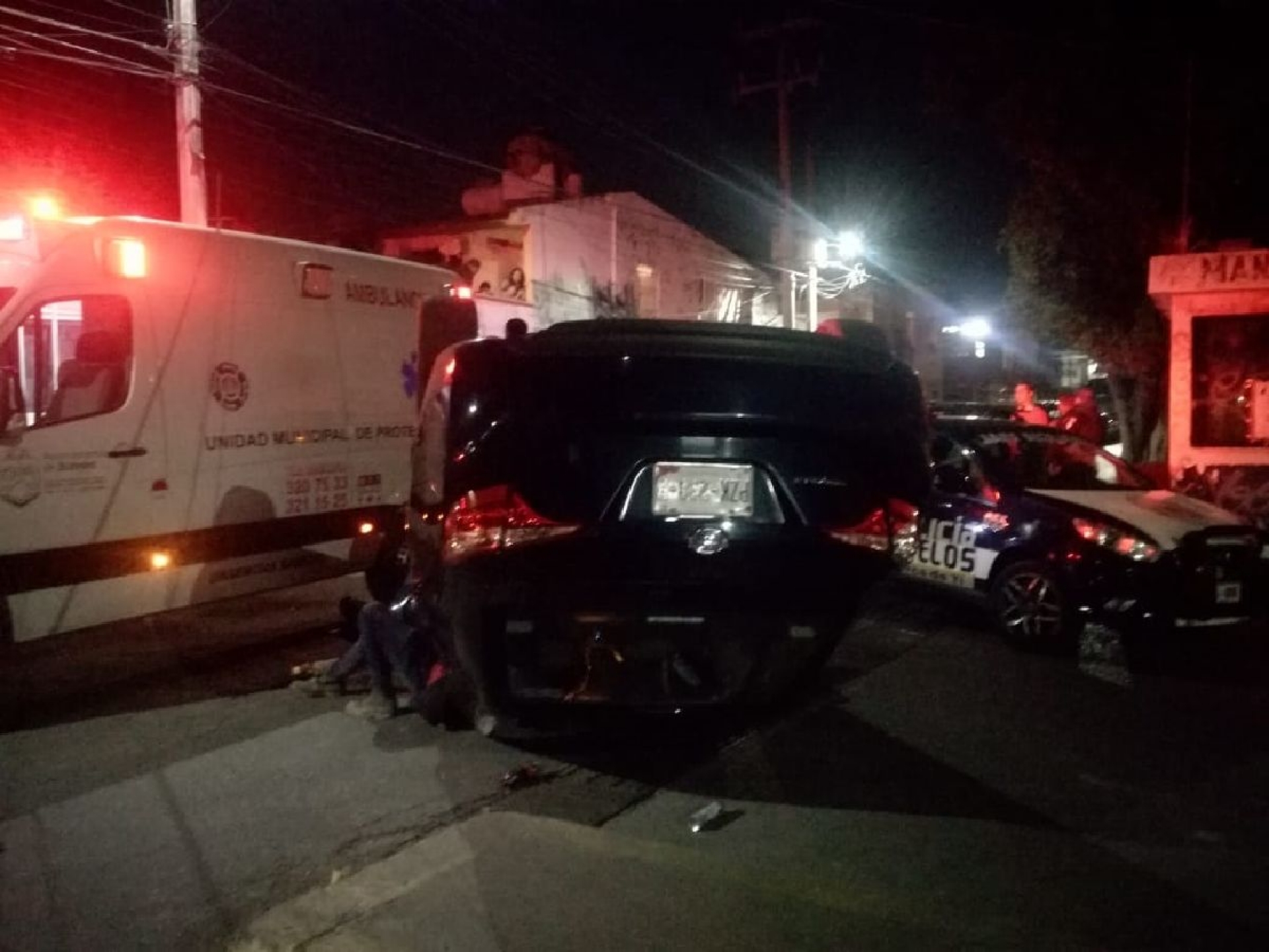 Dos hombres resultaron lesionados durante una volcadura
