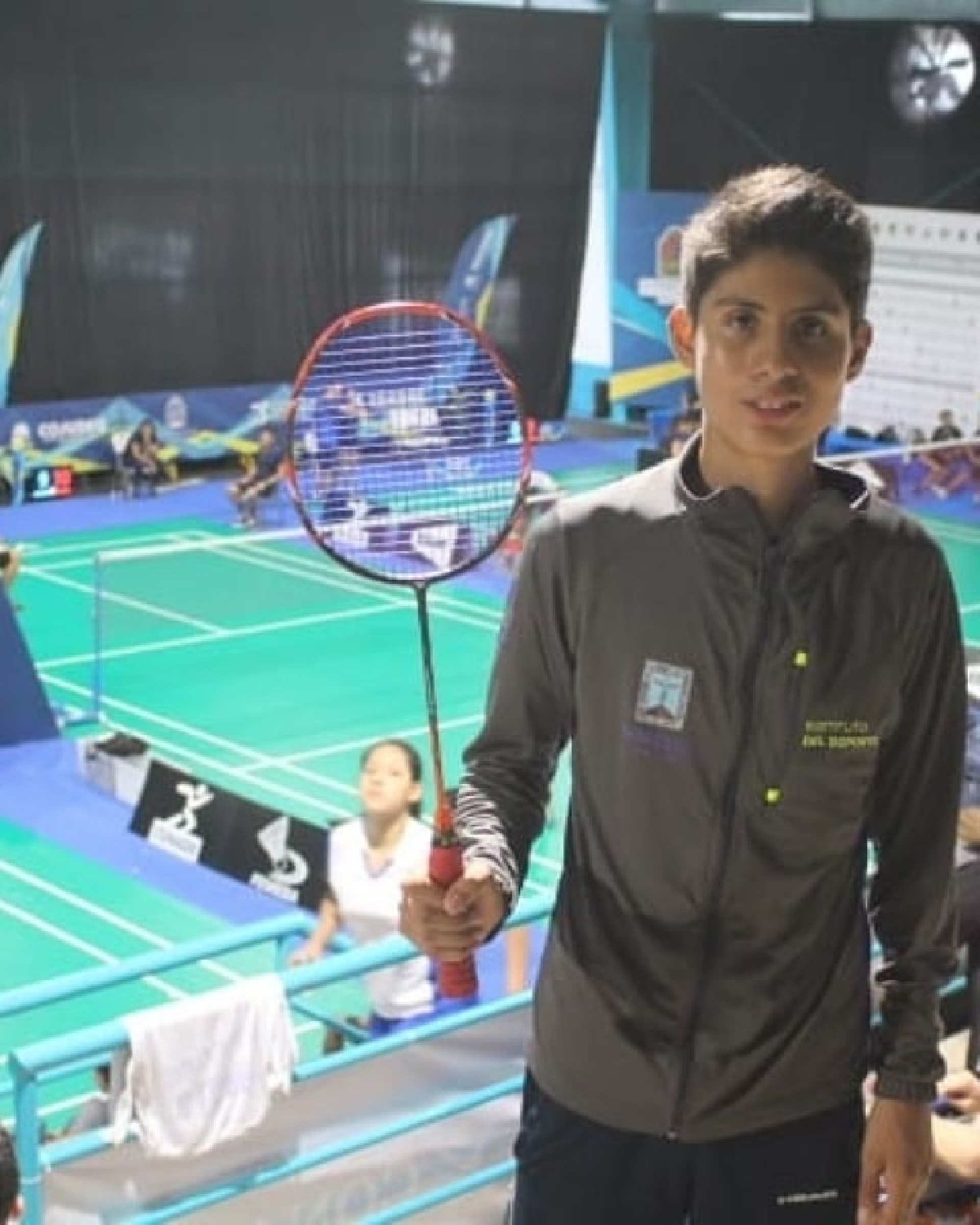 Oscar Mújica consigue participación histórica en bádminton
