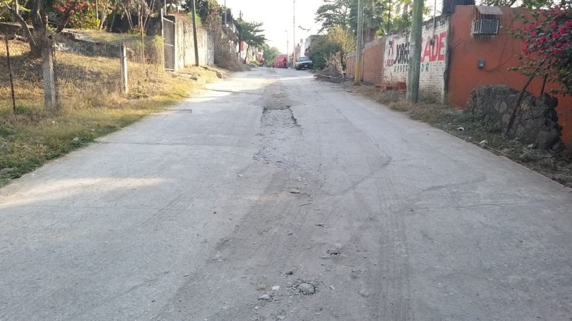 Piden arreglar una importante avenida de San Gabriel