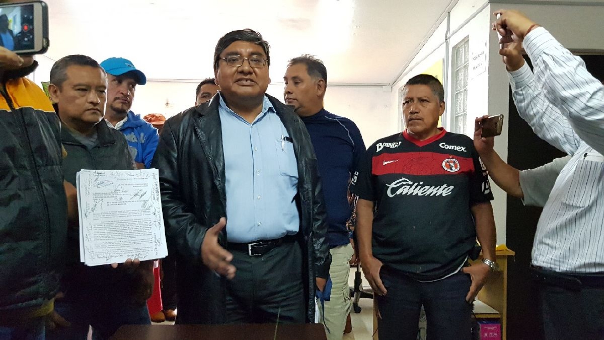 Exigen ciudadanos de Cuautla cabildo abierto para aclarar la concesión del alumbrado público