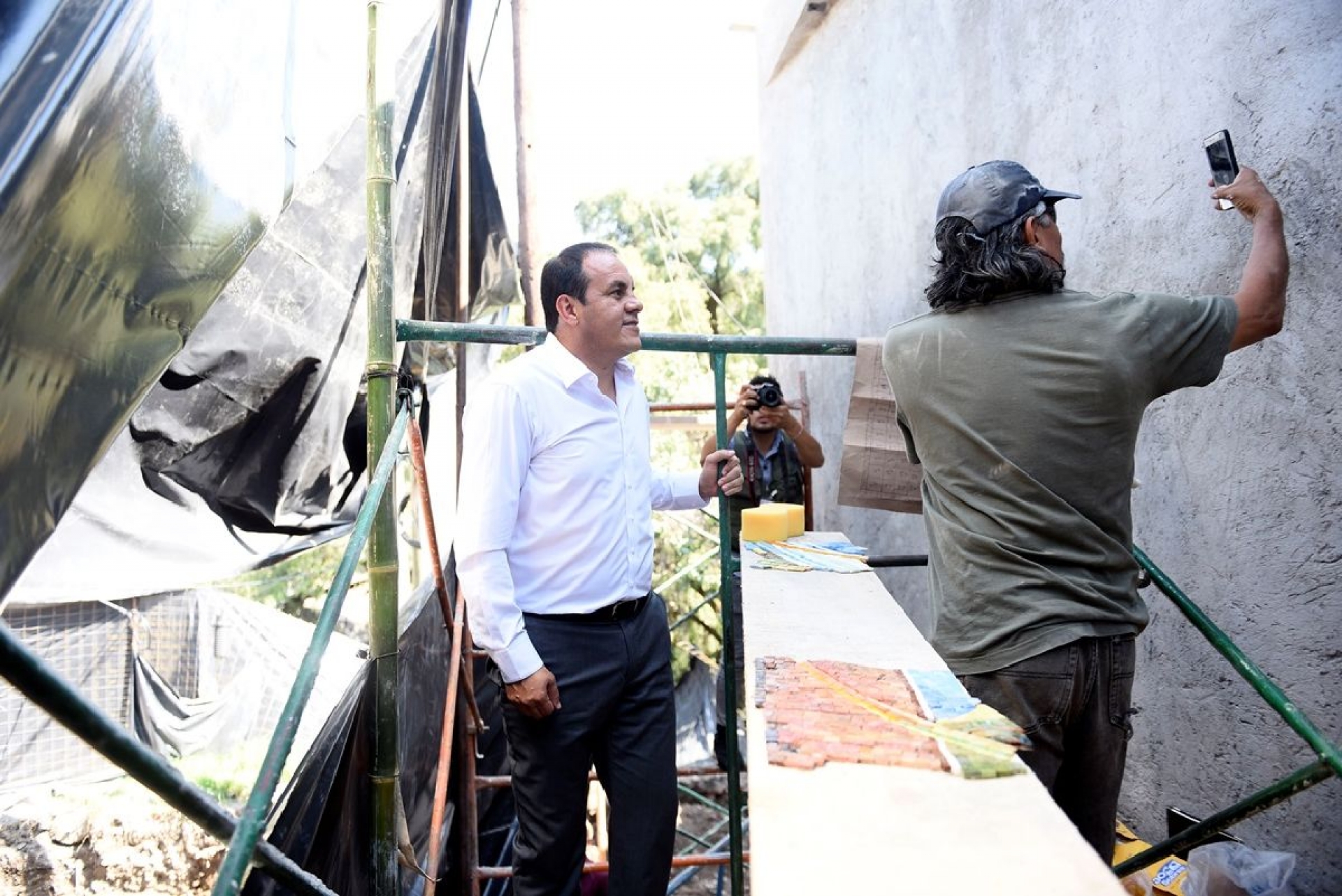 Preparan muro para litografía de la Revolución Mexicana
