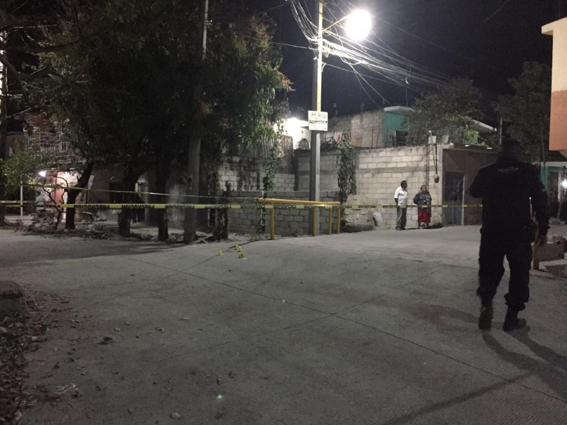 Muere el joven baleado en Jojutla; la mujer está grave