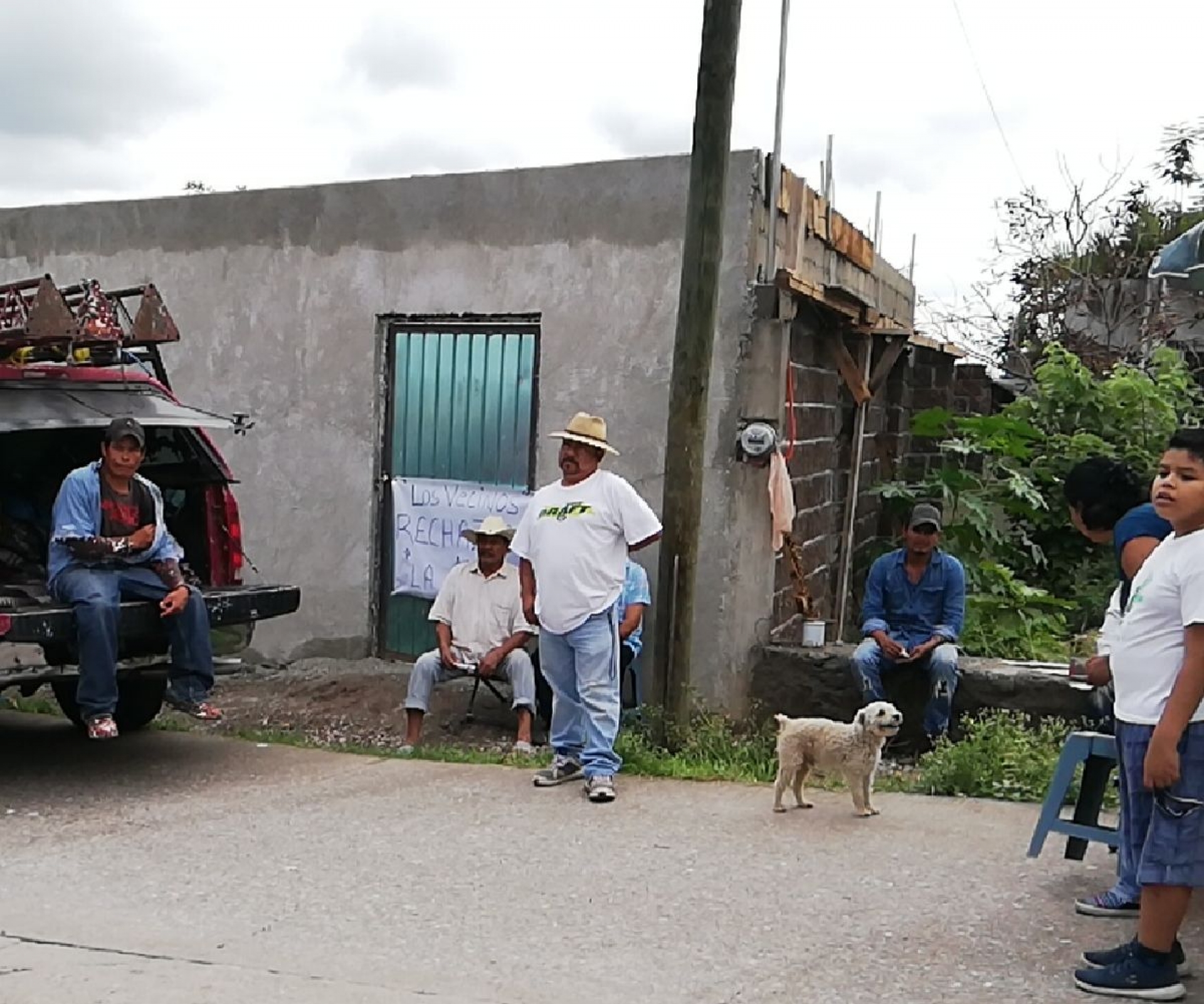 Mantienen vigilancia vecinos de Puente de Ixtla que rechazan instalación de antena de telefonía